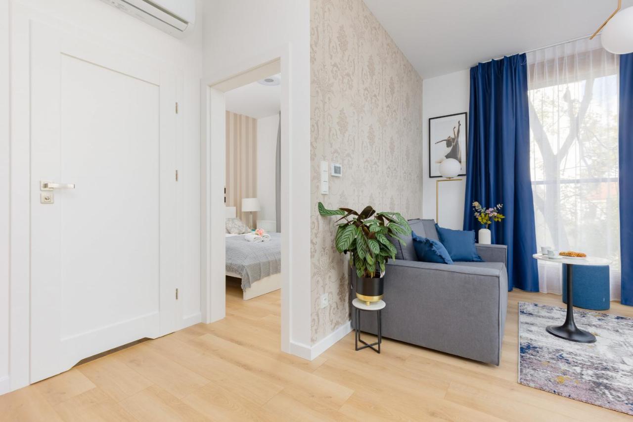Warszawa Srodmiescie Bonifraterska Apartments By Noclegi Renters Exterior foto